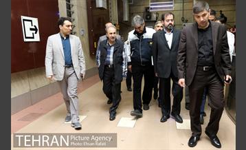 مترو سواری شهردار تهران به مناسبت روز جهانی بدون خودرو 5