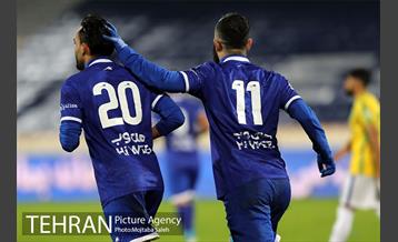 دیدار تیم‌های فوتبال استقلال و صنعت نفت آبادان  27