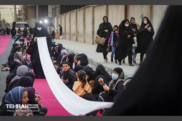 توزیع ۷۰۰۰ بسته افطاری ساده در ۳ محله منطقه۱۶