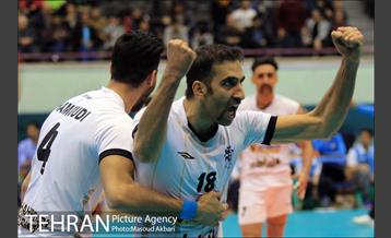 دیدار تیم‌های والیبال شهرداری ورامین و سایپا 15