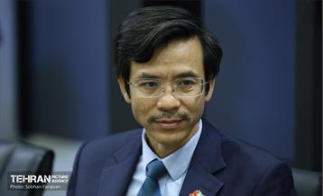 افتتاح نمایشگاه عکس ویتنام در ایستگاه مترو تجریش 42