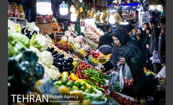 تهران یک شب مانده به یلدا 7