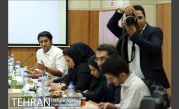 نشست صمیمانه شهردار منطقه 8 با اصحاب رسانه 23