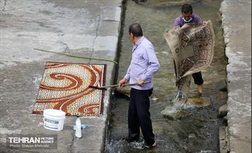 قالیشویی سنتی در چشمه علی 4