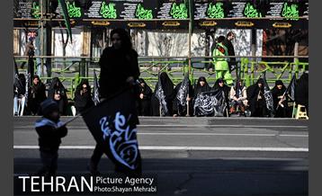 اجتماع عزاداران فاطمی در میدان هفت تیر 1