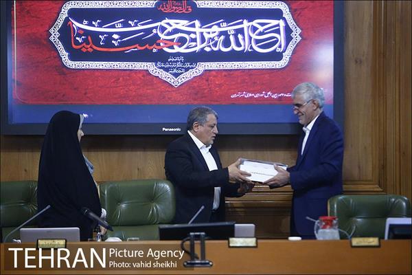 ارائه لایحه برنامه سوم توسعه شهر تهران توسط شهردار به شورای شهر  23