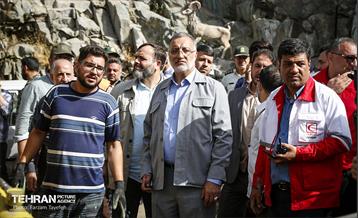 بازدید شهردار تهران از منطقه سیل زده امام زاده داوود(ع) 42