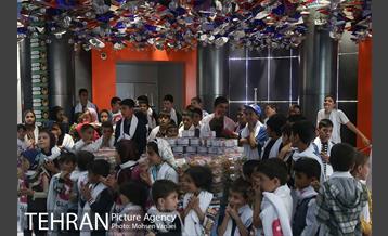 بازدید کودکان کار از آسمان نمای گنبد مینا 9