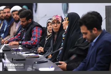 نشست صمیمانه اعضای گروه‌های جهادی با شهردار تهران 16