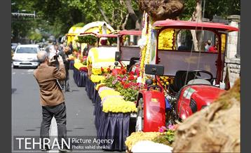 کاروان گل در خیابان بهشت 19
