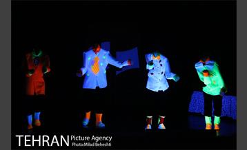 نمایش شب اسرارآمیز‎ 7