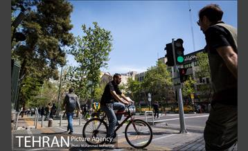 شهرنگار؛ خیابان انقلاب 8