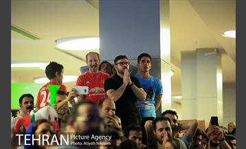 تماشای بازی تیم های ملی ایران و اسپانیا در پردیس سینمایی چارسو  43