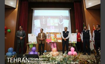 جشن رونمایی و اهدای احکام حامیان ایمنی به دانش آموزان 16