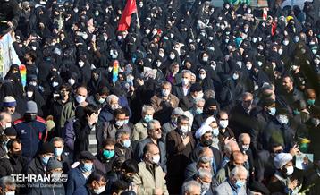 تشییع و تدفین پیکر مطهر دو شهید گمنام در منطقه 17