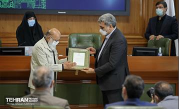 مراسم تودیع پیروز حناچی، شهردار سابق تهران در صحن شورای اسلامی  18