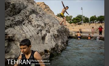 آبتنی تابستانی در چشمه علی 8