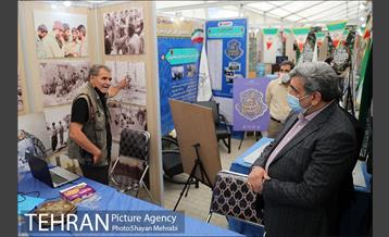 بازدید شهردار تهران از نمایشگاه دفاع مقدس 10