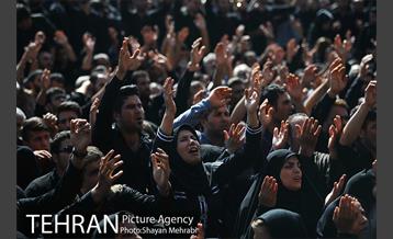 مراسم عاشورای حسینی در میدان امام حسین(ع) 27