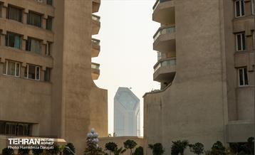 زیر پوست شهر / حمید رضا درجاتی