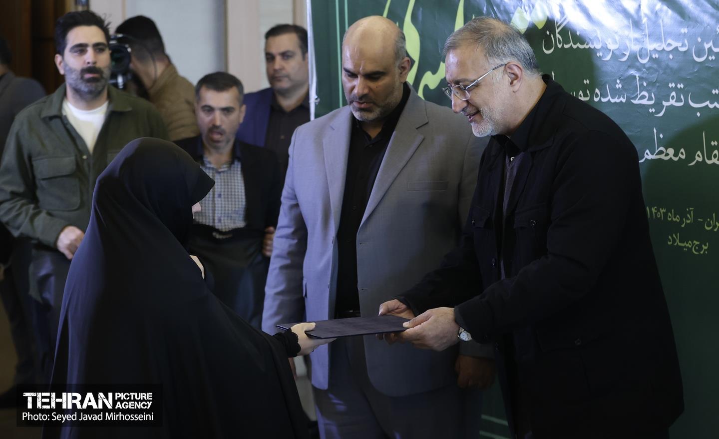 نخستین نشست قلم‌های آسمانی 5