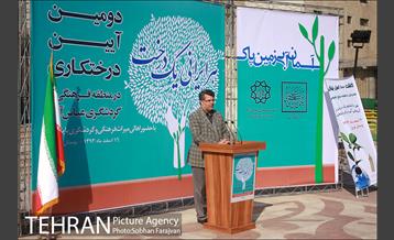 آیین درختکاری در منطقه فرهنگی و گردشگری عباس آباد  7