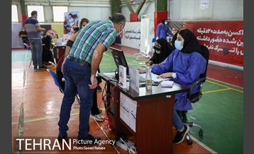 آغاز به کار اولین مرکز تجمیعی واکسیناسیون کرونا در غرب تهران 20