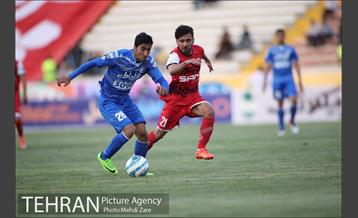 دیدار تیم‌های فوتبال پدیده و استقلال