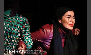 نمایش مرگ زنان زرد‎ 5