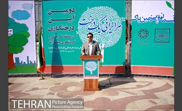 آیین درختکاری در منطقه فرهنگی و گردشگری عباس آباد  3