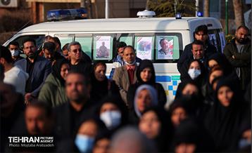 مراسم تشییع پیکر مرحوم اسماعیل احمدی 7