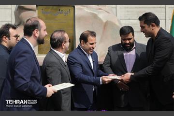 رونمایی از تندیس ابوعلی سینا 11