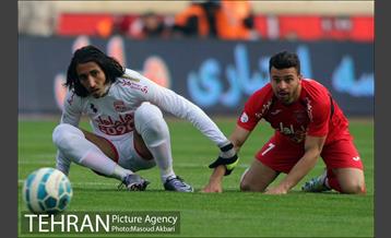 دیدار تیم های فوتبال پرسپولیس و تراکتور سازی