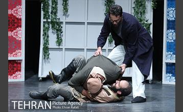 نمایش شیش و بش به کارگردانی جواد روشن 31