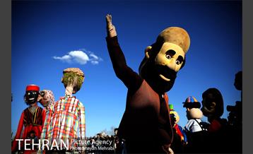 گردهمایی بزرگ عروسک‌های نوروزی در دریاچه شهدای خلیج فارس 26