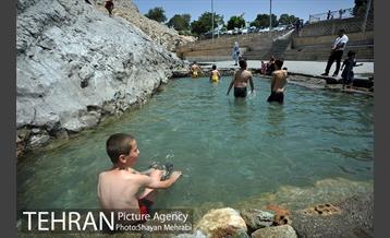 جاری‌ شدن آب در چشمه‌علی 36