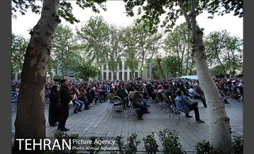 جشن روز جمهوری اسلامی در میدان مشق 25