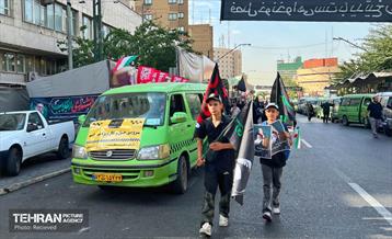 خدمت‌رسانی رایگان تاکسی‌های شهری به شرکت‌کنندگان مراسم وداع با آقای شهید ایران 2