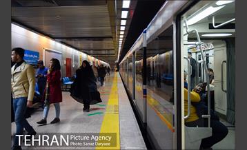 افتتاح «کتابخانه‌ای به وسعت یک شهر» با حضور شهردار تهران 18