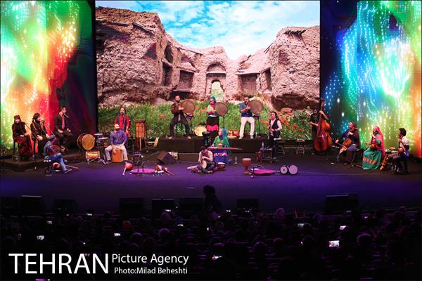 کنسرت گروه رستاک‎ 1