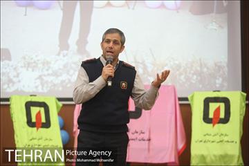 جشن رونمایی و اهدای احکام حامیان ایمنی به دانش آموزان 11