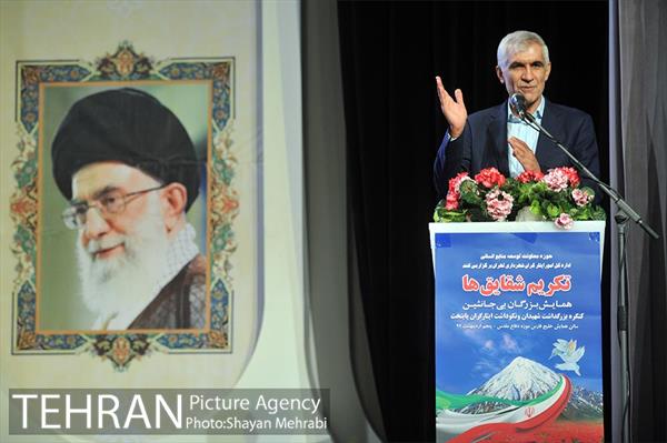 بزرگداشت شهیدان و نکوداشت ایثارگران پایتخت با حضور شهردار تهران 30