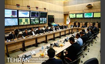 بازدید اعضای کمیسیون عمران مجلس از ستاد فرماندهی و مدیریت بحران شهرداری 5