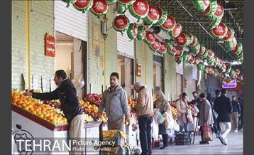 خرید شب یلدا در بازار میوه و تر بار صادقیه 11