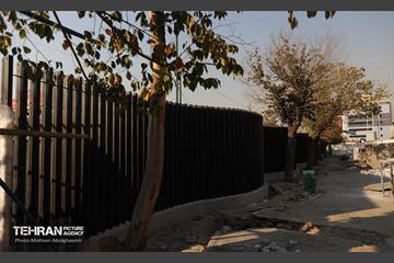 اینجا کارگاهه؛ محوطه سازی حریم تئاتر شهر 16
