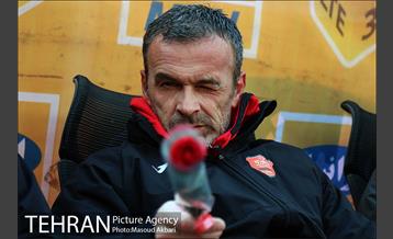 دیدار تیم های فوتبال پرسپولیس و تراکتور سازی