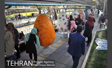 جشنواره تخم مرغ رنگی در بلوار کشاورز 16