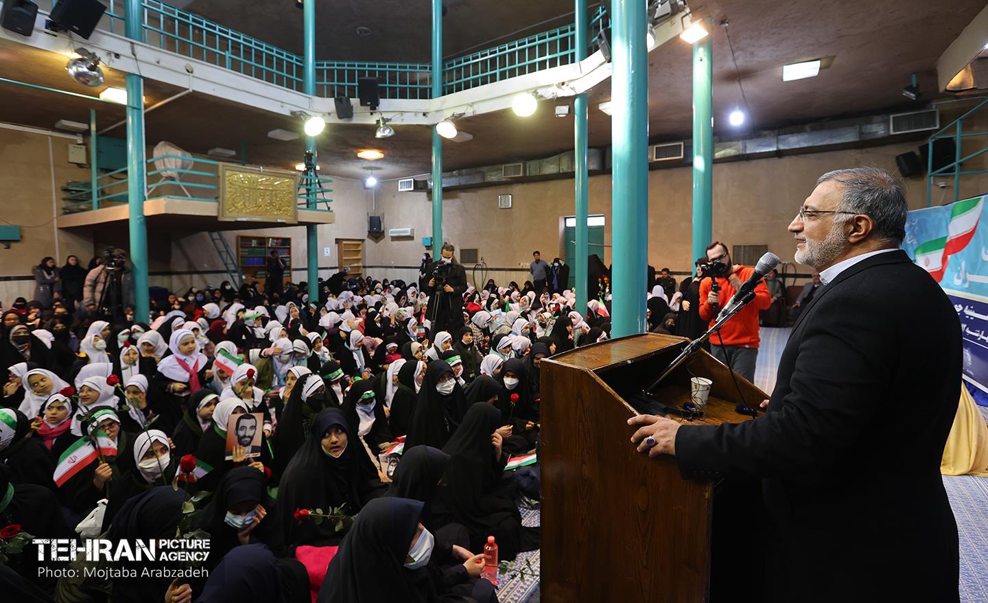 حضور شهردار تهران در حسینیه جماران تهران 16