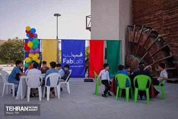 کارگاه فناوری و ساخت «فب‌لب» در باغ کتاب 3