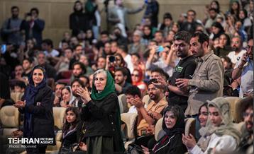 اکران عمومی قسمت پایانی سریال پایتخت در برج میلاد 6